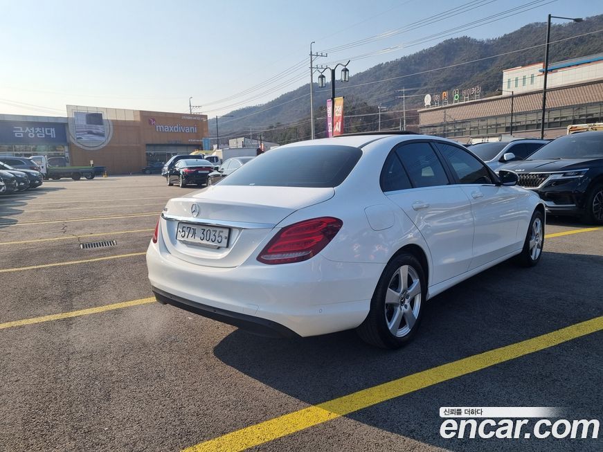 Mercedes-Benz C-Class 2018