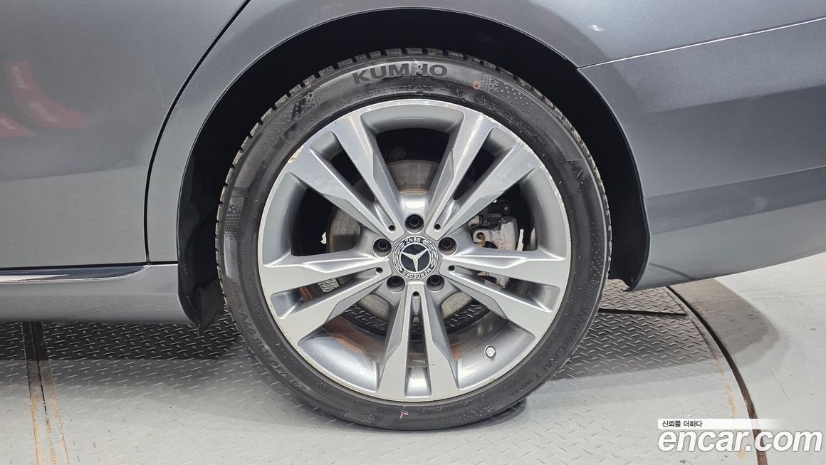 Mercedes-Benz C-Class 2018