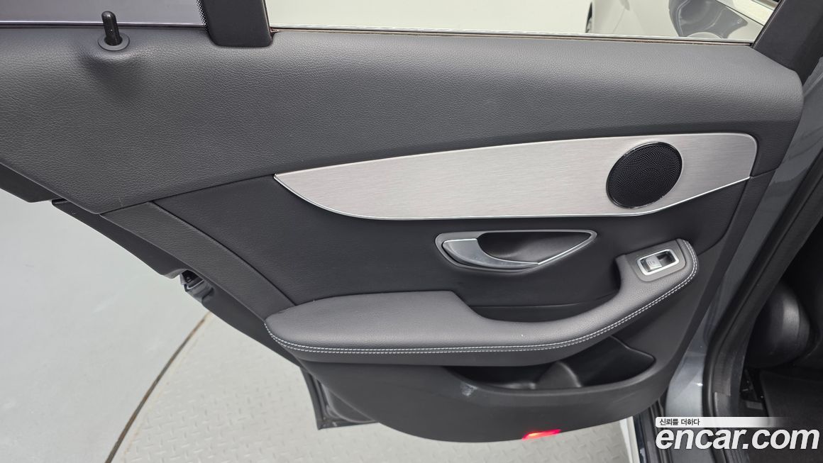 Mercedes-Benz C-Class 2018