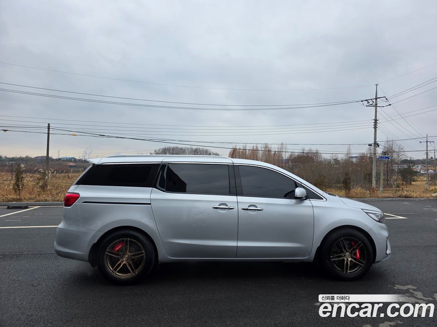 Kia Canival 2019