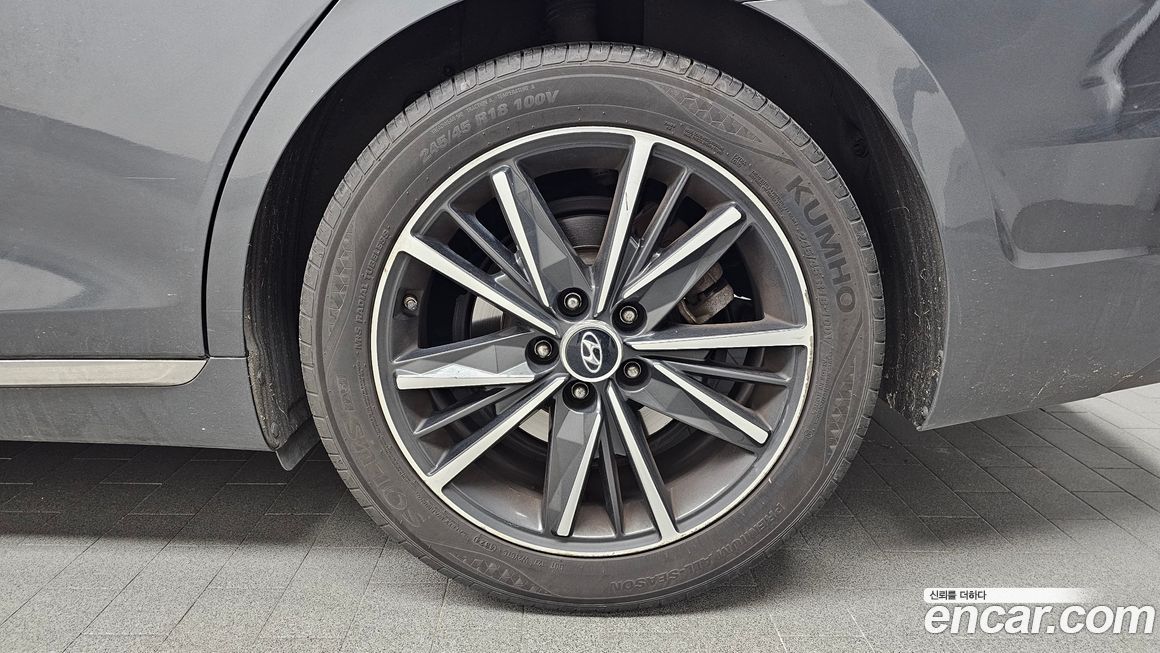 Hyundai Grandeur 2022