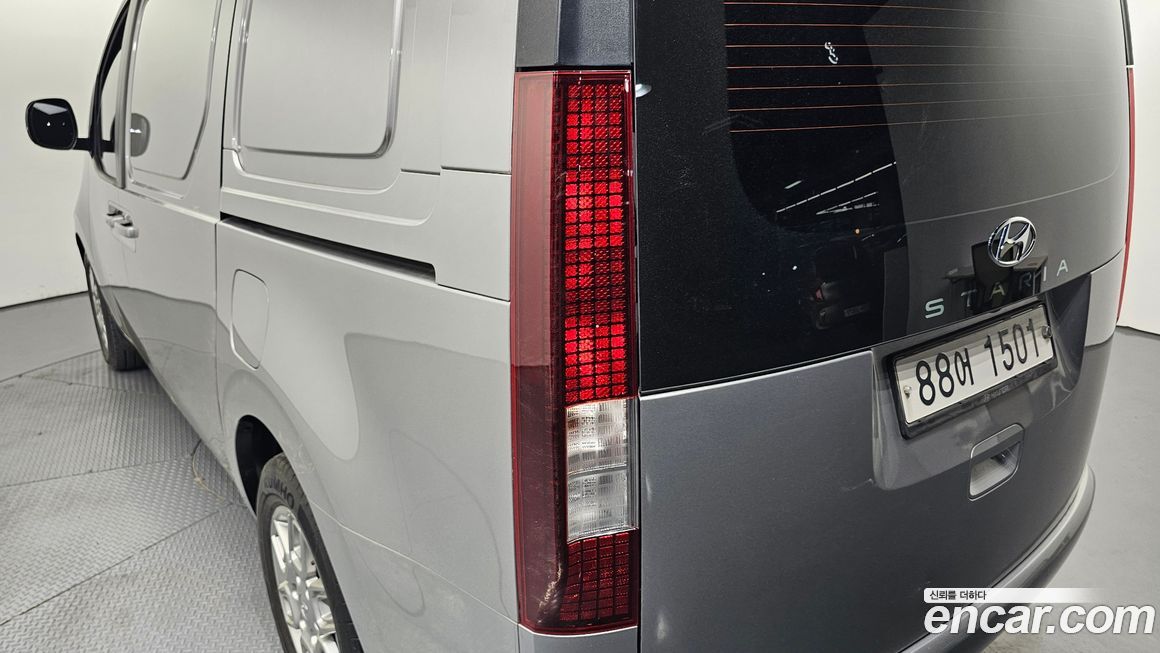 Hyundai Staria 2022
