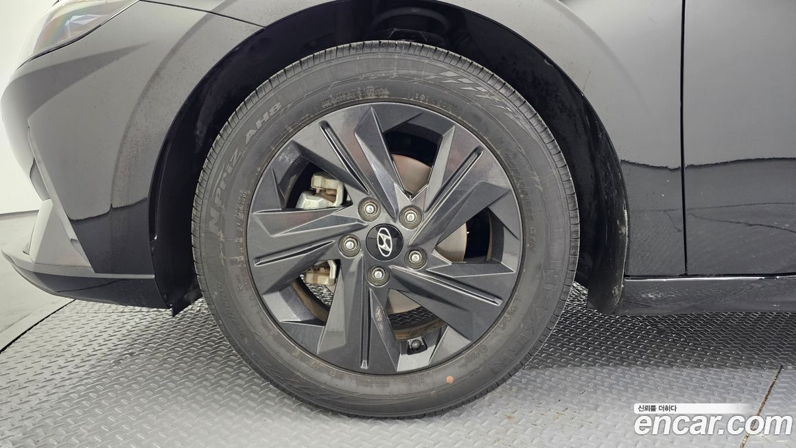 Hyundai AVANTE 2021