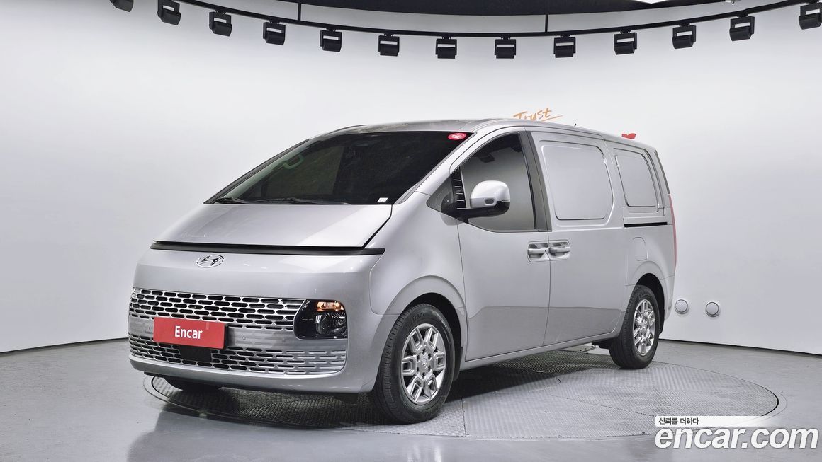 Hyundai Staria 2022