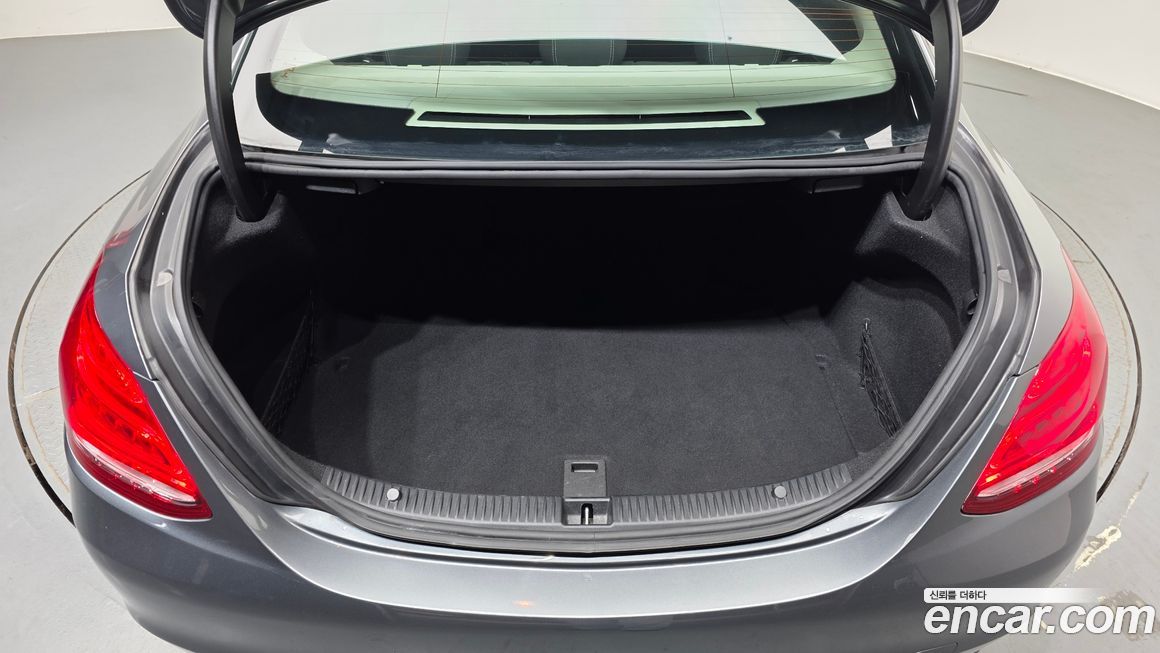 Mercedes-Benz C-Class 2018