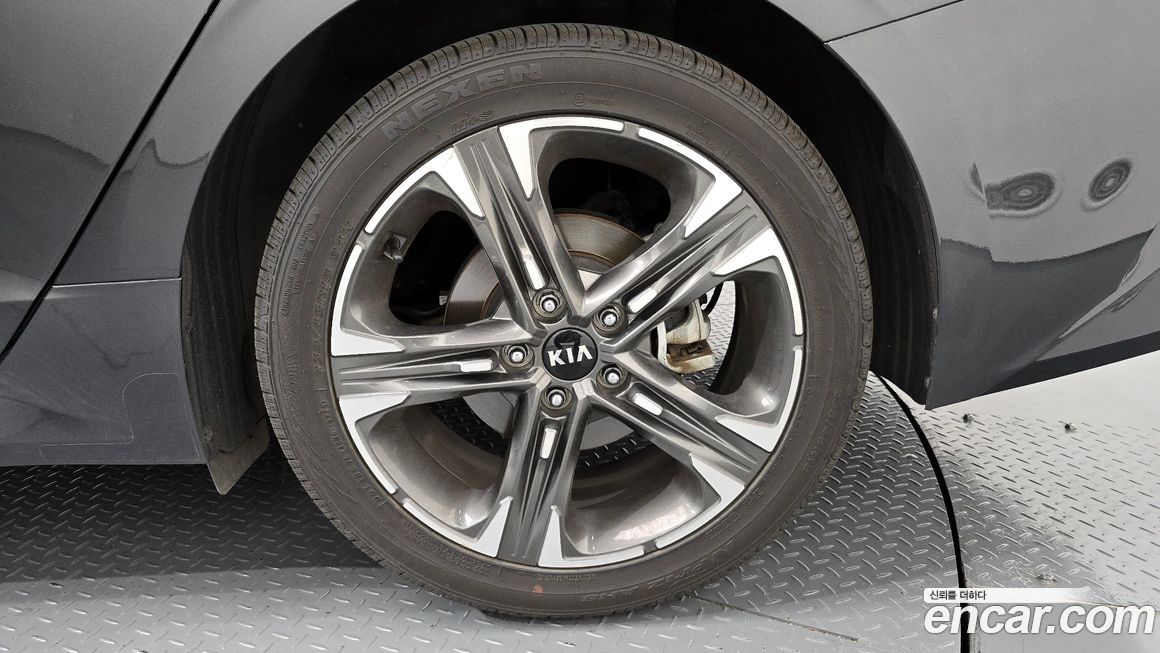 Kia K5 2021