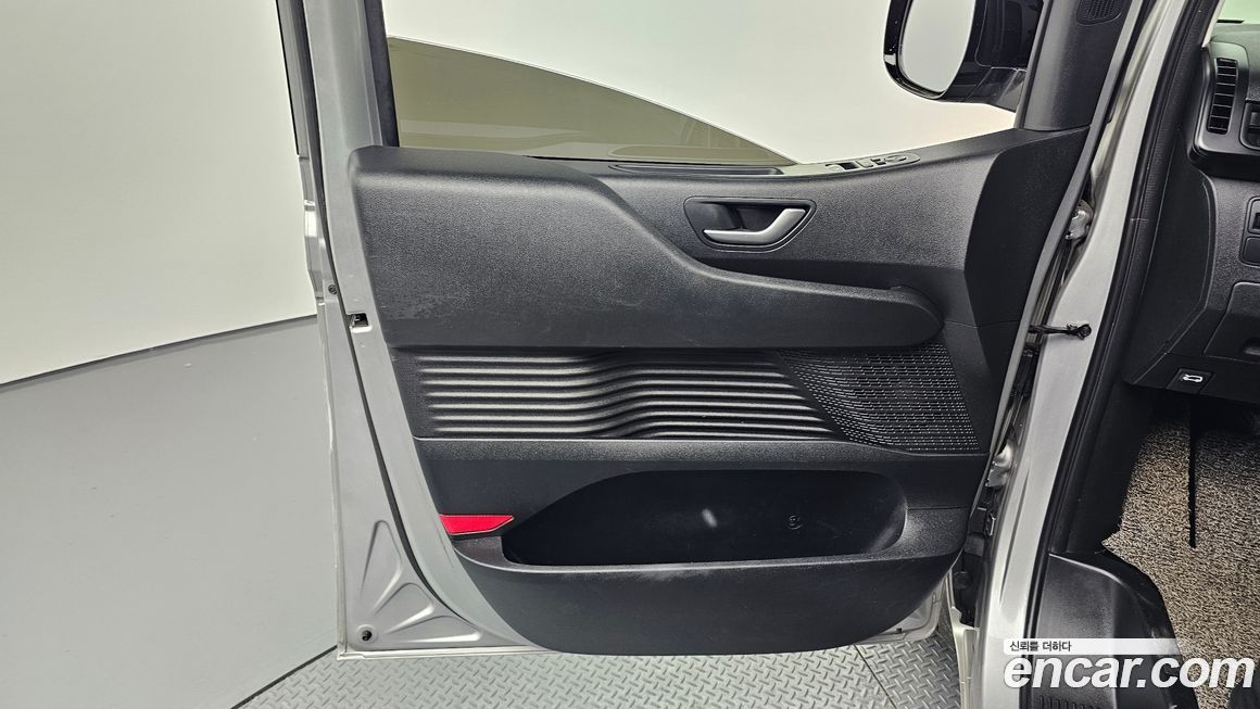 Hyundai Staria 2022
