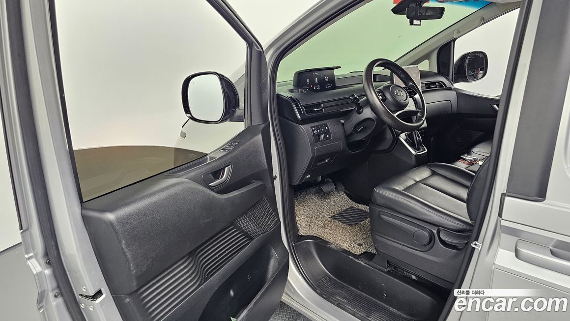 Hyundai Staria 2022