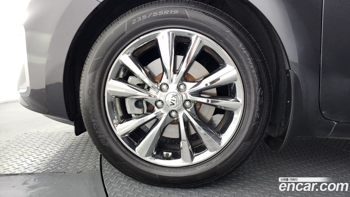 Kia Canival 2019