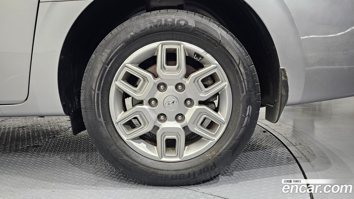 Hyundai Staria 2022