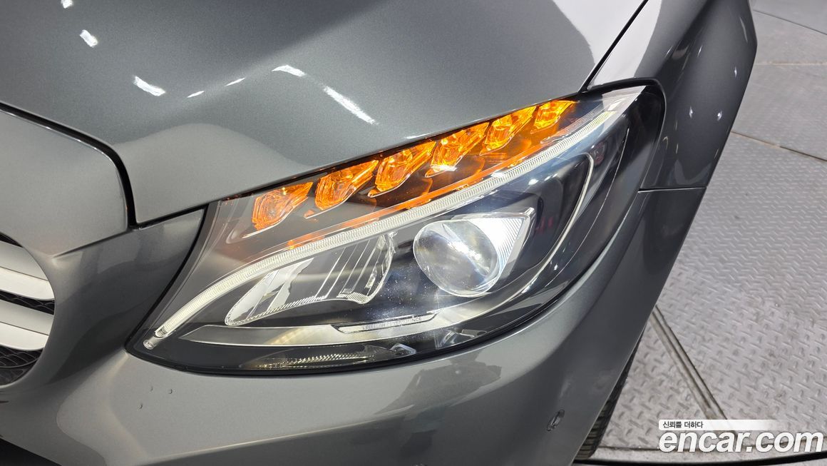 Mercedes-Benz C-Class 2018