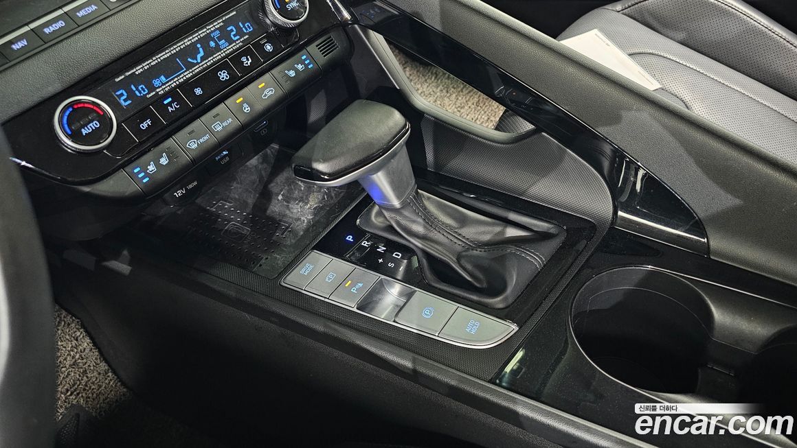 Hyundai AVANTE 2021