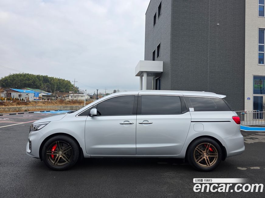 Kia Canival 2019