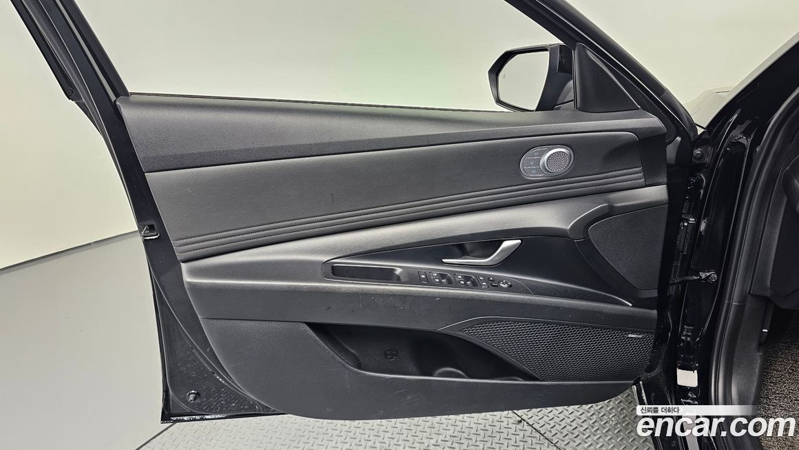 Hyundai AVANTE 2021