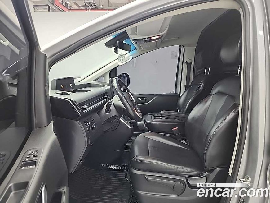 Hyundai Staria 2022