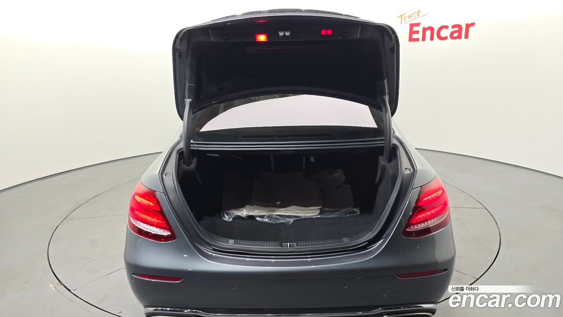 Mercedes-Benz E-Class 2018