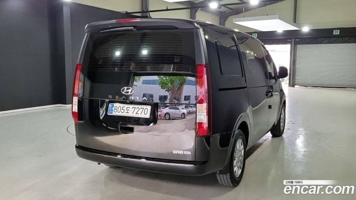 Hyundai Staria 2022