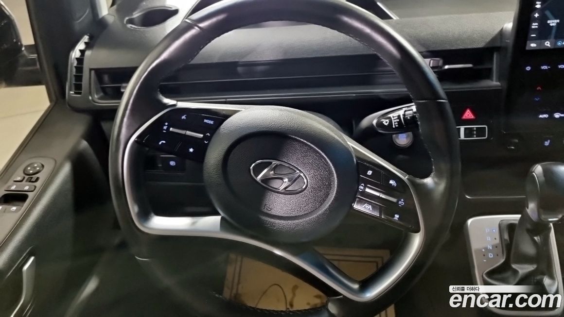Hyundai Staria 2022