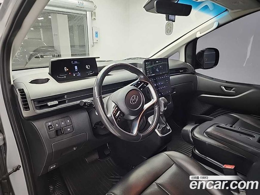 Hyundai Staria 2022