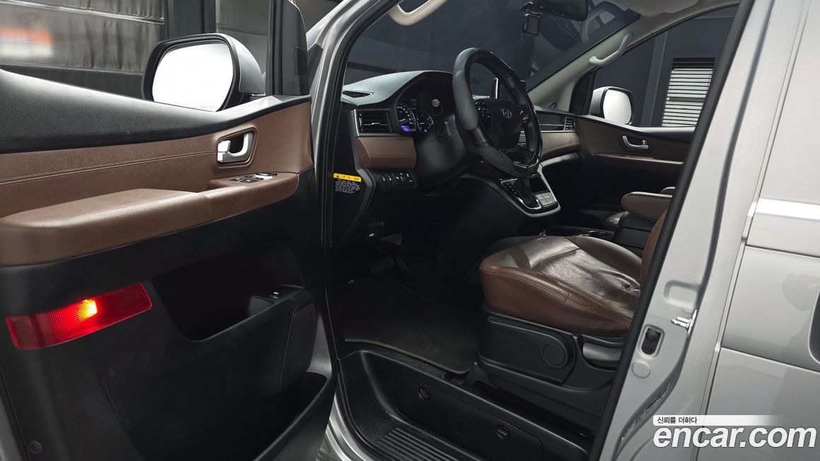 Hyundai Starex 2019