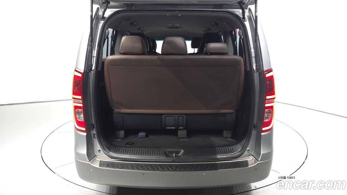 Hyundai Starex 2019