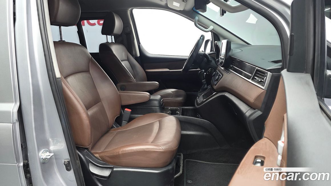 Hyundai Starex 2019