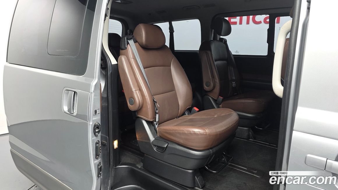 Hyundai Starex 2019