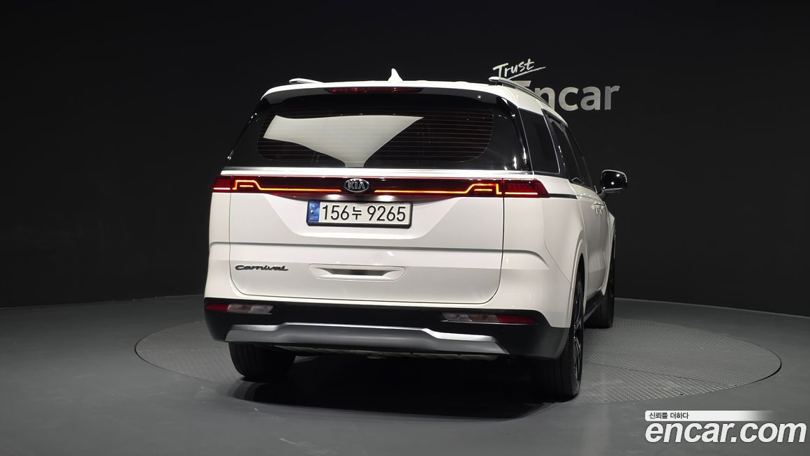Kia Canival 2021