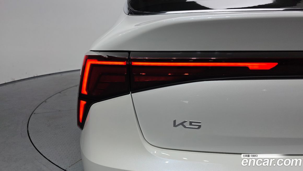 Kia K5 2025