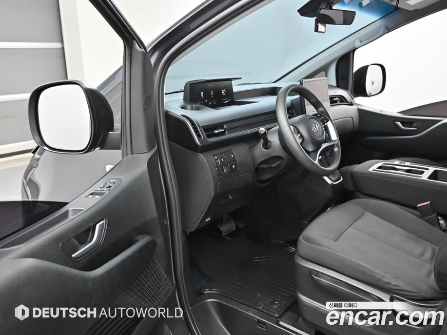 Hyundai Staria 2023