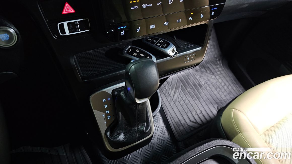 Hyundai Staria 2023
