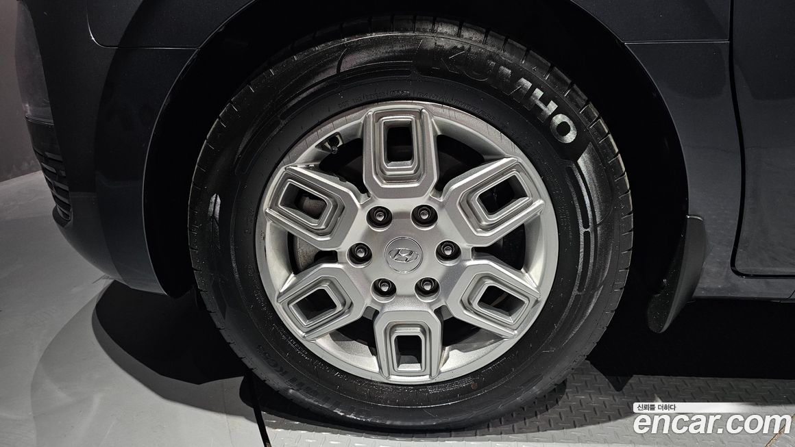 Hyundai Staria 2023