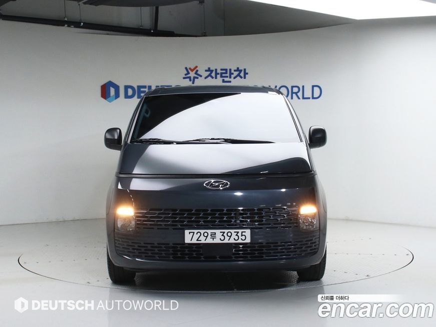 Hyundai Staria 2023