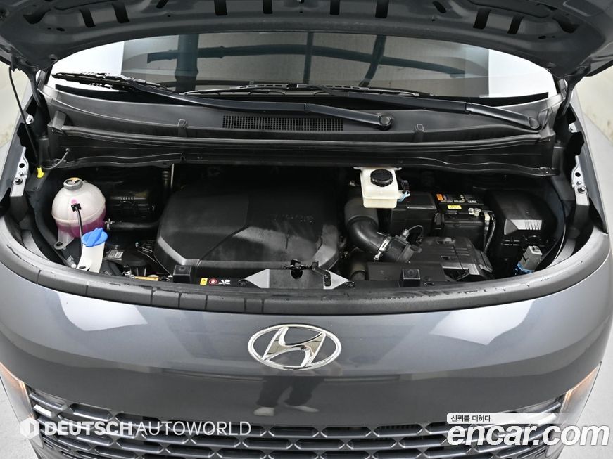 Hyundai Staria 2023