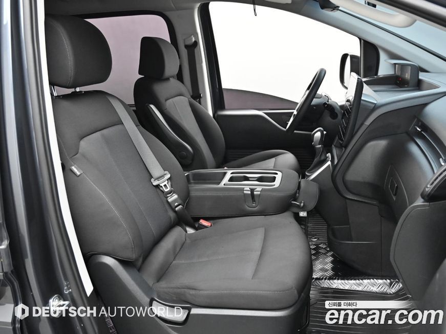 Hyundai Staria 2023