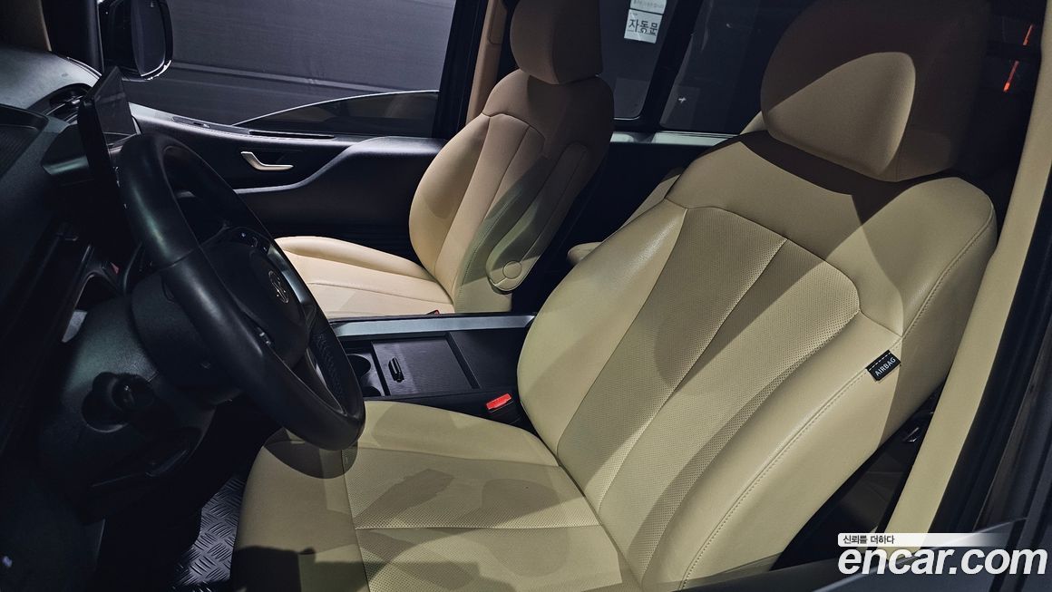 Hyundai Staria 2023