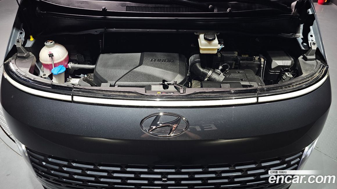 Hyundai Staria 2023