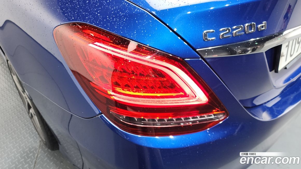 Mercedes-Benz C-Class 2019