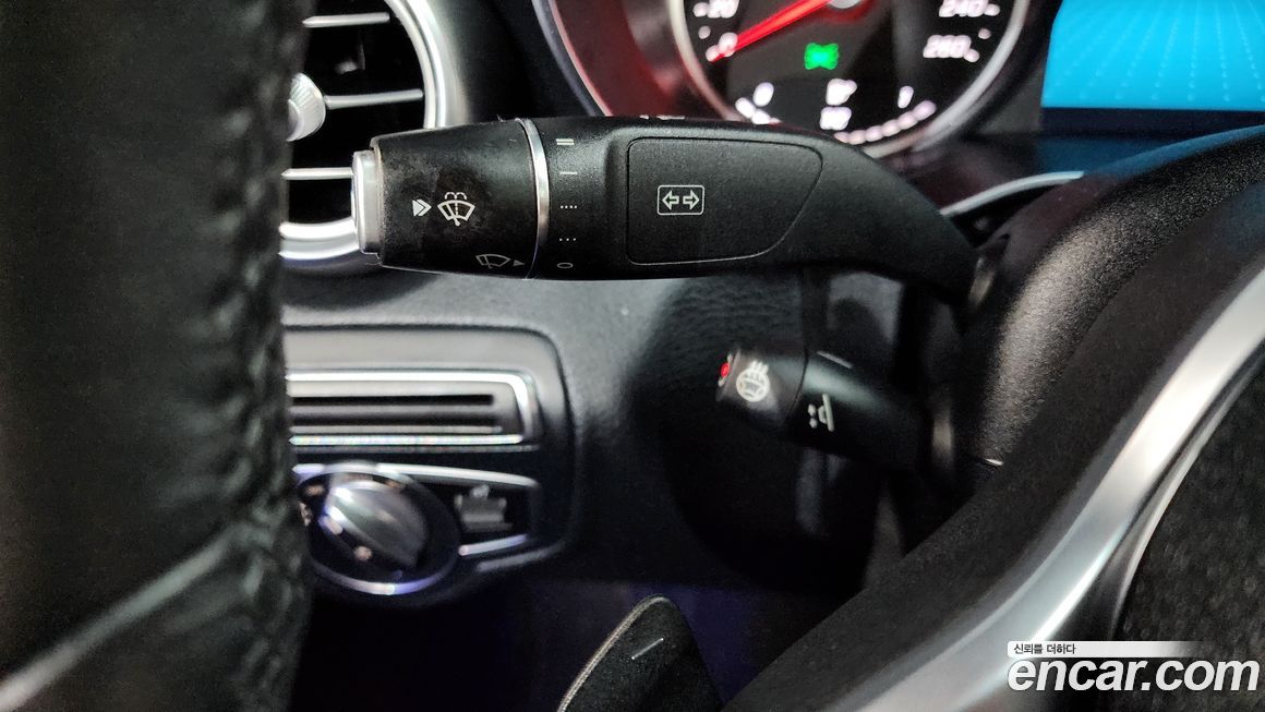 Mercedes-Benz C-Class 2019