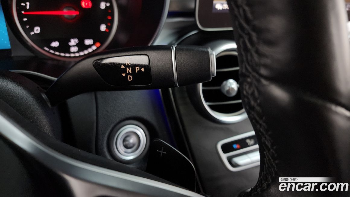 Mercedes-Benz C-Class 2019