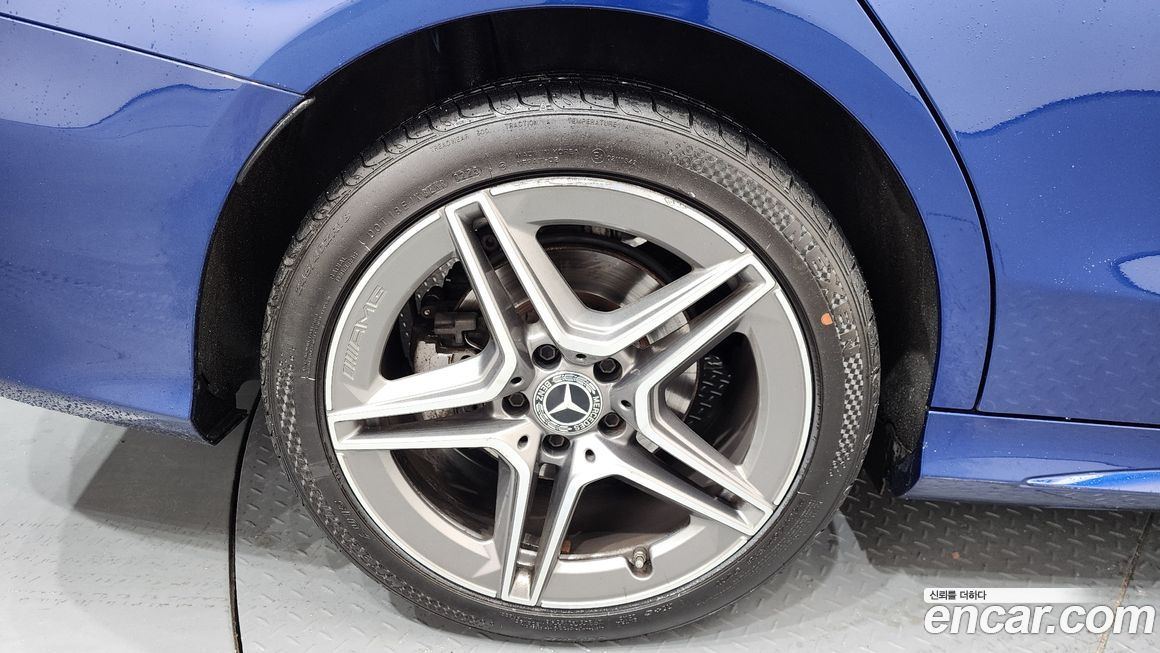 Mercedes-Benz C-Class 2019