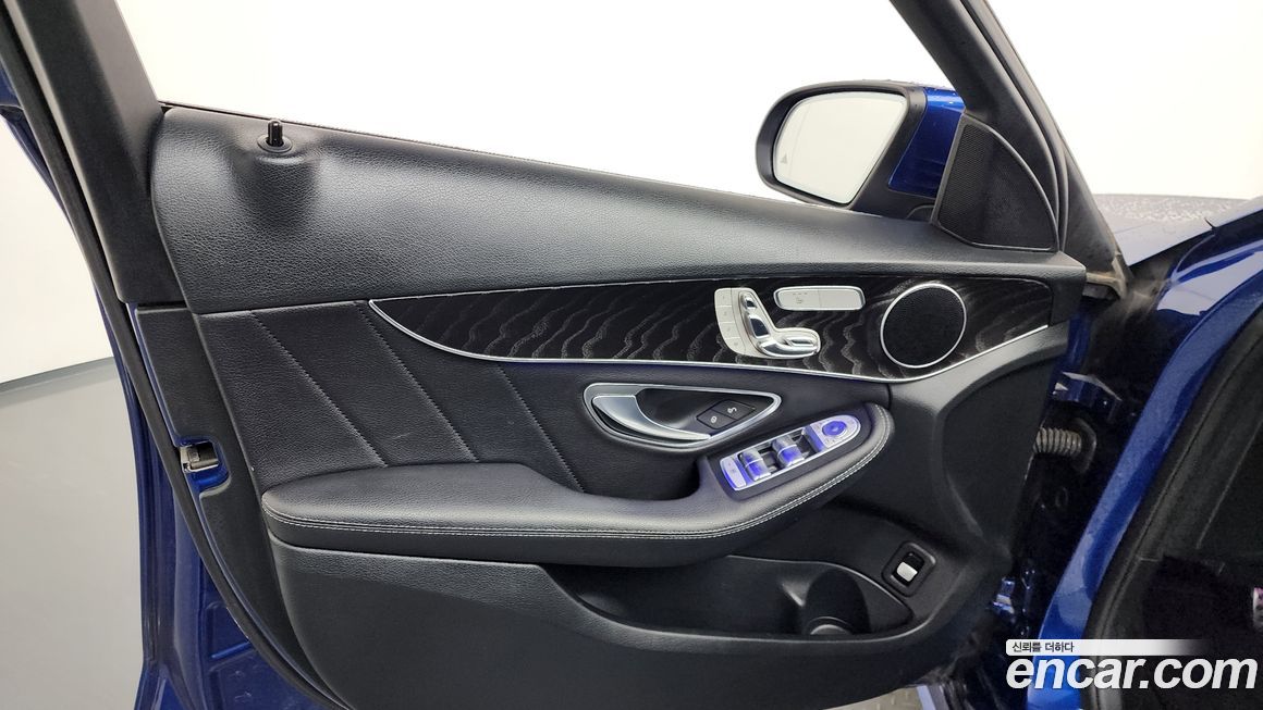 Mercedes-Benz C-Class 2019