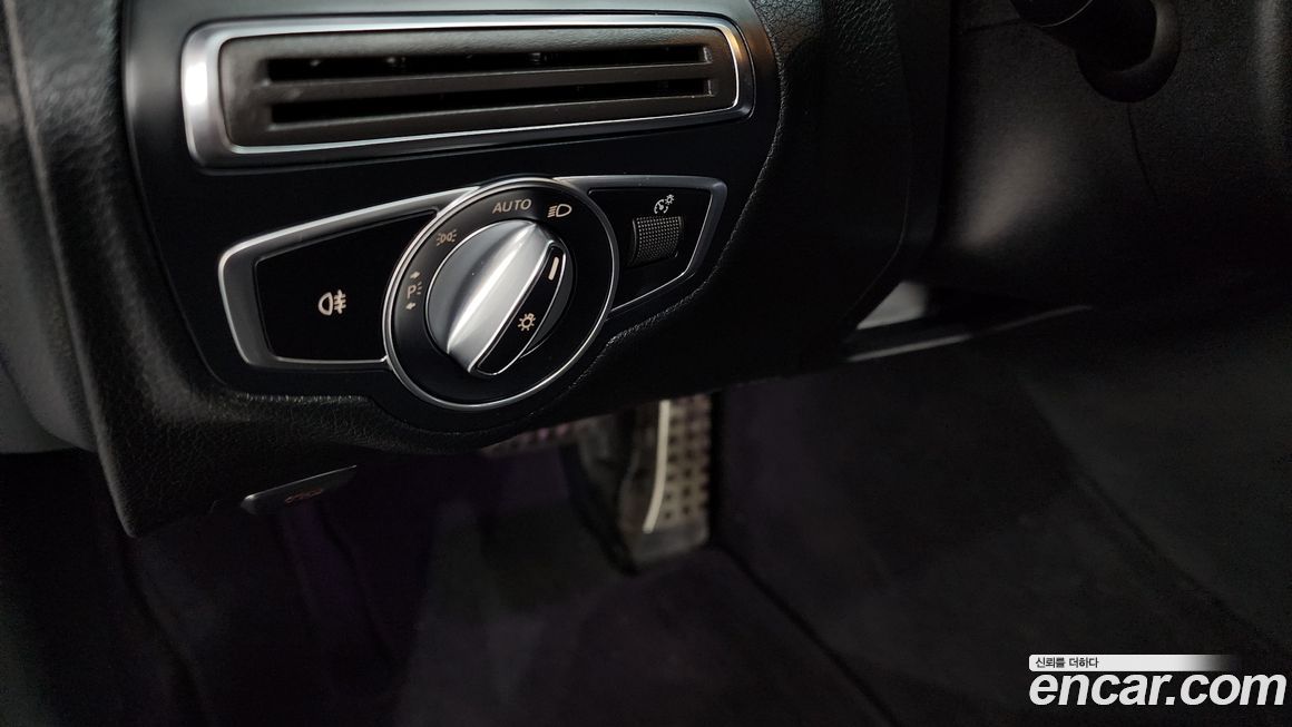 Mercedes-Benz C-Class 2019