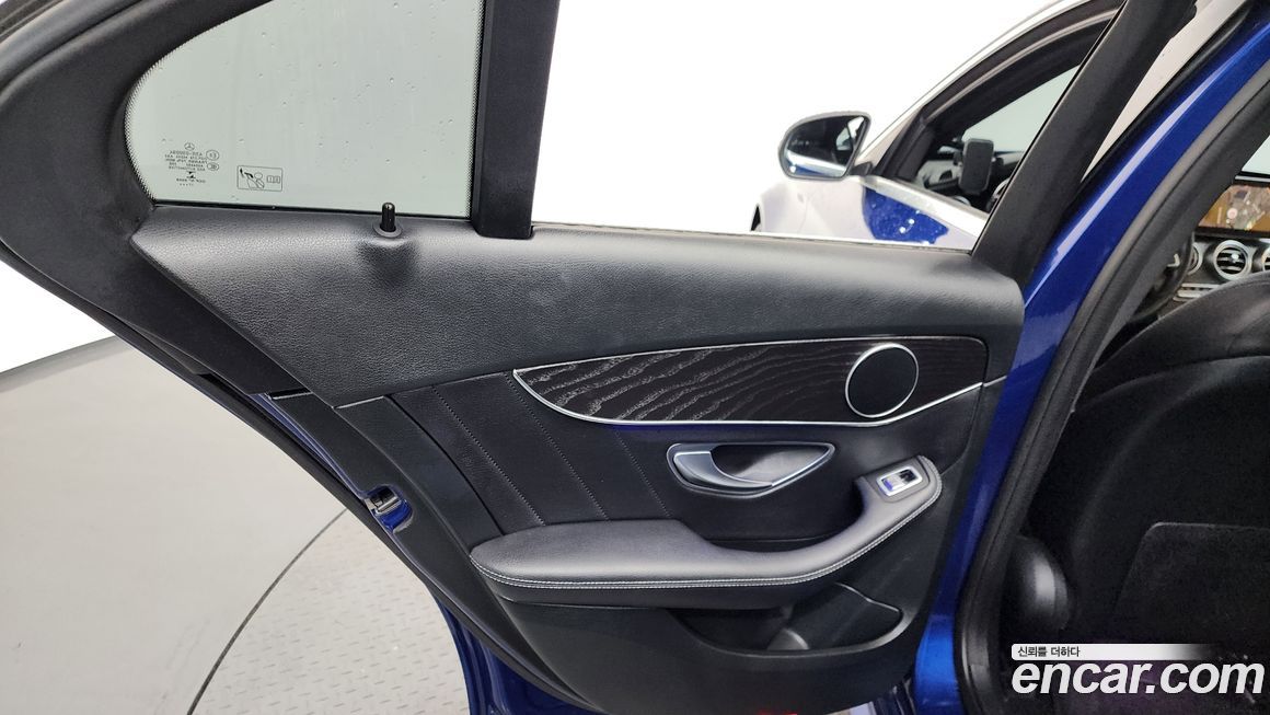 Mercedes-Benz C-Class 2019