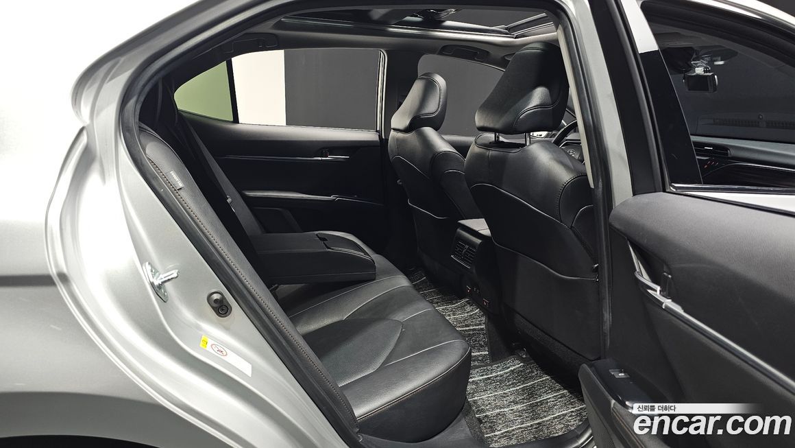 Toyota Camry 2019