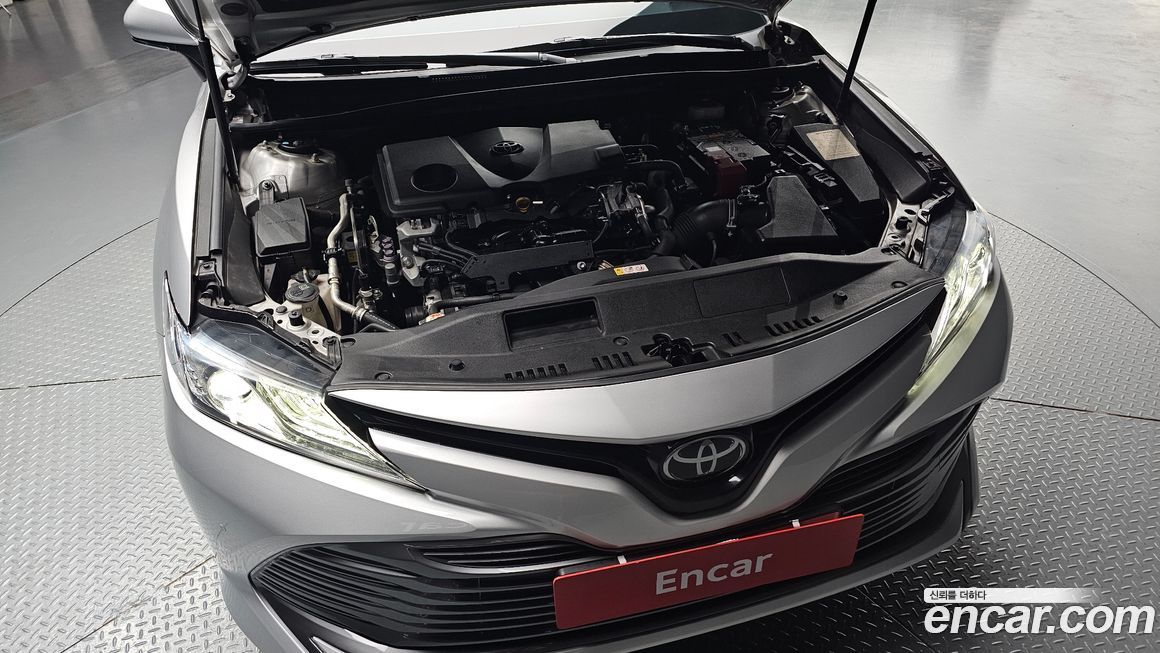 Toyota Camry 2019