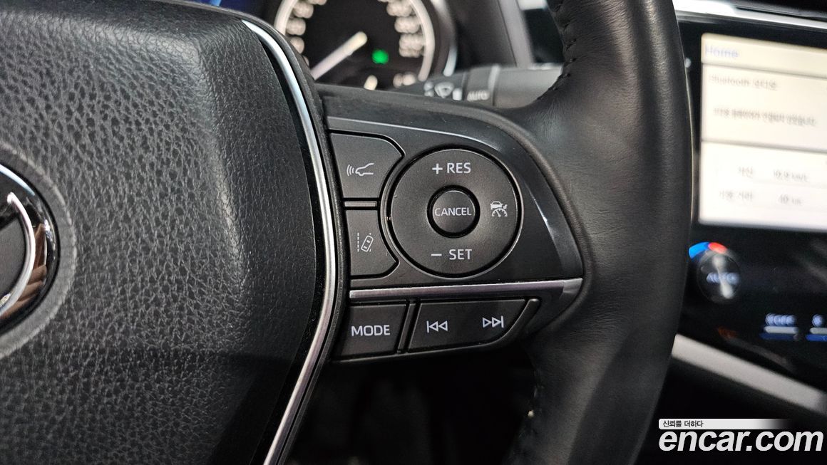 Toyota Camry 2019