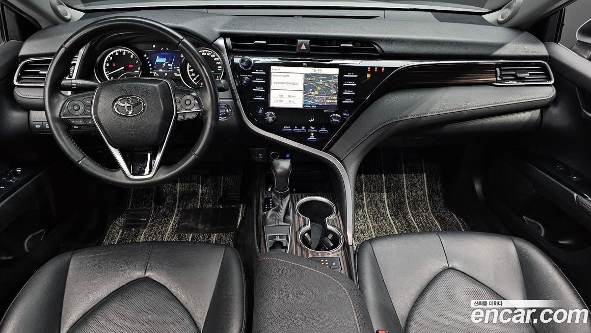 Toyota Camry 2019