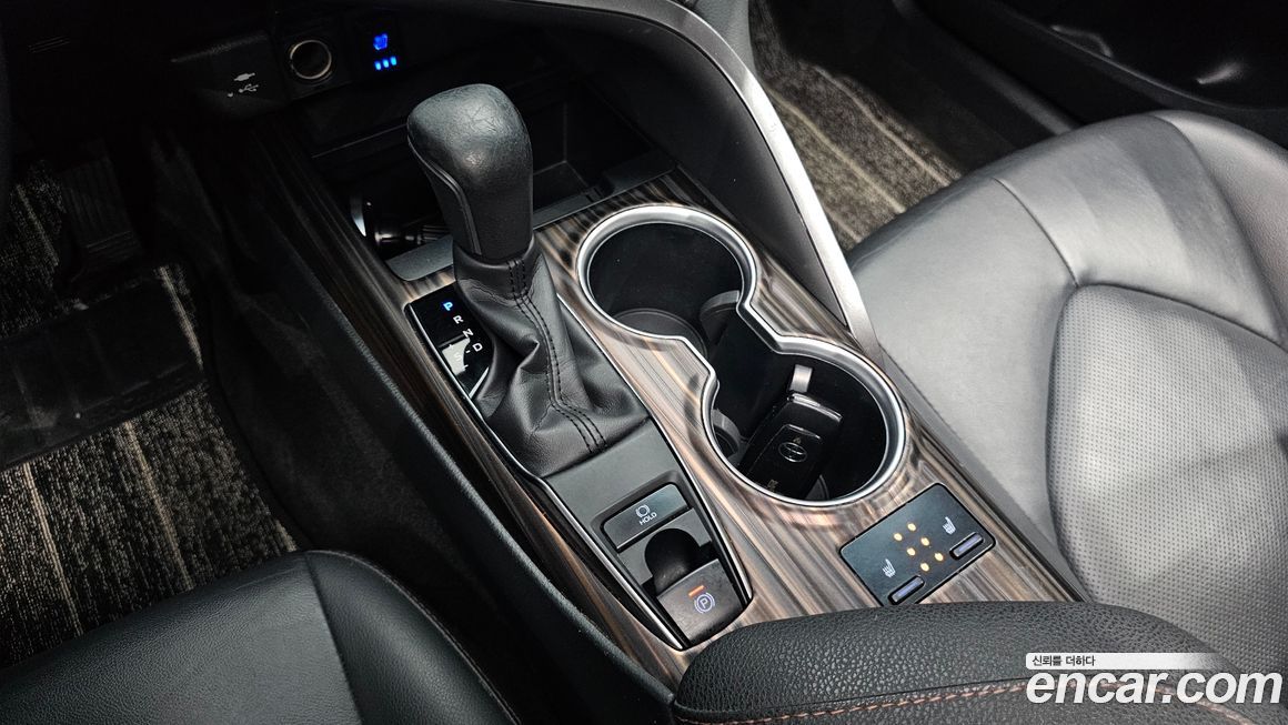 Toyota Camry 2019
