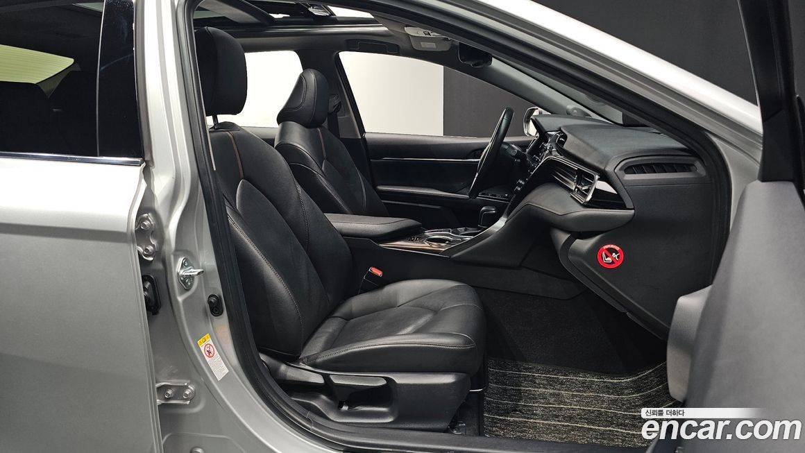Toyota Camry 2019